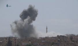 غارات جوية روسية على أحياء درعا البلد قبل قليل .