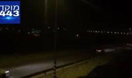 #شاهد صفحات عبرية تنشر فيديو لما قالت أنه ارهاب جديد يمارسه الفلسطينيين باستخدام الليزر للتأثير على السائقيين الصهاينة أثناء قيادتهم مركباتهم 
الفيديو قرب مستوطنة بيت إيل قرب رام الله