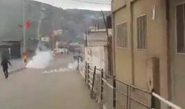 جانب من المواجهات المندلعة على مدخل بلدة بيتا جنوب نابلس.