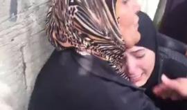 #شاهد | ماذا قالت والدة الشهيد محمد حطاب " 17 عاما " نجلها الوحيد، بعد وداعه وخروجة من المنزل للمرة الأخيرة ليدفن في مقبرة مخيم الجلزون شمال رام الله . 

تصوير نبال فرسخ