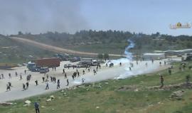 فعاليات في رام الله تضامناً مع الأسرى المضربين عن الطعام ومواجهات مع الاحتلال محيط معتقل عوفر 

تقرير علي دار علي