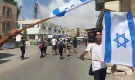 #فيديو استفزازات للمستوطنين في ساحات المسجد الابراهيمي في الخليل 

تصوير: رائد أبو رميلة