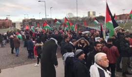 #شاهد #مباشر مظاهرة في مدينة يوتيبوري السويدية نصرة للقدس ورفضا لإعلانها من قبل ترمب عاصمة للكيان الإسرائيلي
#القدس_عاصمة_فلسطين