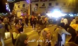 #شاهد قوات الاحتلال تطلق قنابل الصوت وتعتقل عدد من الشبان في منطقة باب الساهرة بالقدس المحتلة

#عملية_القدس