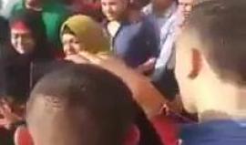 #فيديو اللحظات الأولى لاستقبال الأسير المحرر محمد برقان من الخليل الذي أفرج عنه الاحتلال بعد 15عاما من الاعتقال