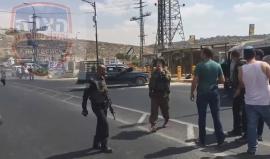 استشهاد شاب واصابة امرأة باطلاق نار على مركبة قرب كريات اربع

الخليل - شهاب 
قال الموقع الغلكتروني لصحيفة معريف العبرية أن شاب وفتاة فلسطينيين استشهدا برصاص قوات الاحتلال داخل مركبتهما  قرب مستوطنة كريات اربع في الخليل .

فيما قالت وزارة الصحة الفلسطينية 