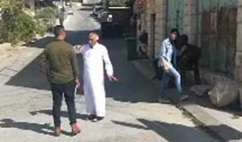 #مباشر أجواء الاستعدادات العيد من منطقة تل الرميدة وسط الخليل التي تقيم قوات الاحتلال حواجز على مداخلها