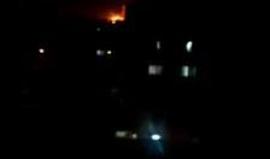 #شاهد
موجة ثالثة من الصواريخ تسقط على مناطق في العاصمة السورية دمشق والمضادات الأرضية تواصل اطلاق نيرانها