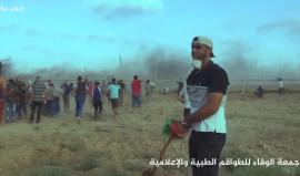 عدسة الجوال ترصد اقتحم الثوار السلك الزائل وخلعوه من جذوره
خلال جمعة #الوفاء_للطواقم_الطبية_والاعلامية