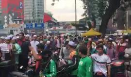 تظاهرة في كوالالمبور ضد نقل سفارة امريكا للقدس ودعنماً لمسيرة العودة الكبرى