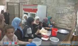 #شاهد تكية خاصكي سلطان في البلدة القديمة بالقدس المحتلة تقدم الوجبات لمئات المحتاجين.
تقرير: رناد شرباتي