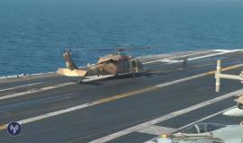 #شاهد لحظة هبوط طائرة إسرائيلية على حاملة الطائرات الأمريكية في خليج حيفا