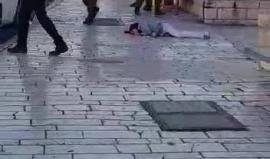 من مكان اطلاق قوات الاحتلال النار على الطفلة فاطمة حجيجي في منطقة باب العامود في القدس المحتلة