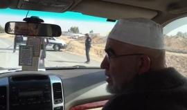 الشيخ رائد صلاح يصل أم حيران للاطلاع على الأوضاع هناك، والاحتلال يمنعه من دخول القرية