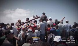 #شاهد
البطولة الفلسطينية في المواجهات في #مليونية_العودة  شرق المحافظة الوسطى 

#أنا_راجع