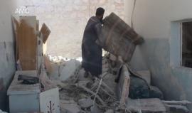 #شاهد آثار الدمار في بلدة كفر حلب الواقعة في ريف حلب الغربي بعد قصف جوي تسبب باستشهاد 5 مدنيين وإصابة أكثر من 10 آخرين.

تصوير: عبد الله ملحم