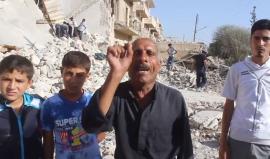 "والله ما بنطلع منحلب إلا على روحنا".. صرخات رجل سوري بعد القصف الجوي المكثف على #حلب اليوم 
تصوير الزميل: محمود أبو الشيخ