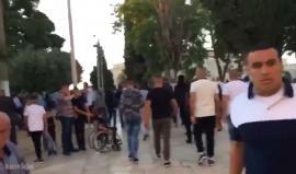 صلاة وأجواء العيد في باحات المسجد الأقصى المبارك أمس
تصوير: إبراهيم السنجلاوي