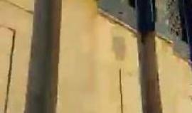 #فيديو : عنصر من قوات الاحتلال يقتحم ساحات #المسجد_الاقصى المبارك قبل قليل.