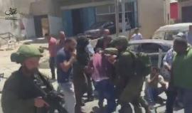 #شاهد | قوات الاحتلال تعتدي وقفة في حوارة جنوب نابلس قبل قليل بالذكرى الـ 69 للنكبة وللتضامن مع الاسرى المضربين في سجون الاحتلال . 
#نكبة69
#راجعين 
#إضراب_الكرامة