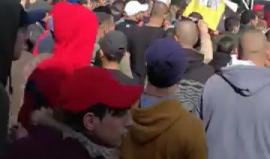 #فيديو هتافات غاضبة خلال مراسم تشييع جثمان الشهيد أحمد أبو عبيد في جنين 

تصوير: Samer Khwaireh‎