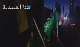 #شاهد | والدة الشهيد رائد ردايدة " 15 عاما" تستقبله قبل قليل بالزغاريد بعد وصوله إلى المنزل في العبيدية قضاء بيت لحم لإلقاء النظرة الأخيرة. 
يذكر أن الشهيد ردايدة ارتقى برصاص الاحتلال على حاجز “الكونتينر” يوم الاثنين الماضي، بحجة محاولته القيام بعملية طعن