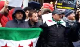 #مباشر تظاهرة احتجاجية أمام السفارة الروسية في اسطنبول احتجاجا على المجازر في حلب