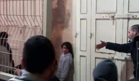 #فيديو جيش الاحتلال احتجز أمس مجموعة من الاطفال على بوابات المسجد الابراهيمي في الخليل 

تصوير: رائد ابو رميلة