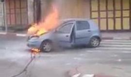 الدفاع المدني في طولكرم يتعامل مع حريق مركبة صباح اليوم