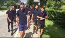 #شاهد .. شباب القدس من " فريق جمعية برج اللقلق - الموظفين" المشاركين في بطولة كأس الدنمارك لكرة القدم يتضامنون مع الأسرى المضربين عن الطعام في شوارع كوبنهاجن .