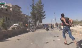 مشاهد مروعة .. 
اللحظات الأولى للقصف على مدينة معرة النعمان جنوب #إدلب السورية 
تقرير: معاذ الشامي 
تصوير: Husam Hezaber