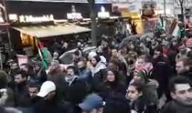#بث_مباشر للمسيرة الحاشدة و الرافضة للقرار الأمريكي بالإعتراف بالقدس عاصمة للإحتلال الإسرائيلي في العاصمة الألمانية برلين.
الأحد 10.12.2017 الساعة 14:00 من أمام بلدية نويكلن
#اوروبا_فعاليات
#القدس_عاصمة_فلسطين
#فلسطينيو_اوروبا
#فلسطينيي_اوروبا