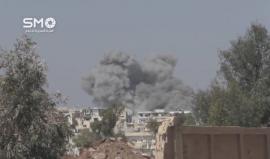 سوريا - درعا : إحدى الغارات الجوية التي نفذها الطيران الحربي على أحياء درعا البلد المحررة