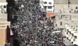 #شاهد: حشود حركة #حماس خلال احتفالها بذكرى انطلاقتها بمسيرة حاشدة في شمال قطاع غزة