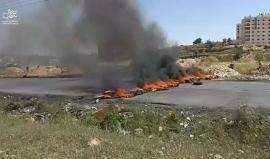 #مباشر تواصل المواجهات بين الشبان وقوات الاحتلال على المدخل الشمالي لمدينة البيرة