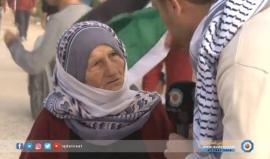 "إللي أخذ بلدك؛ خذ روحه".. #شاهد ماذا تقول حاجة فلسطينية تشارك في مسيرة العودة الكبرى ؟