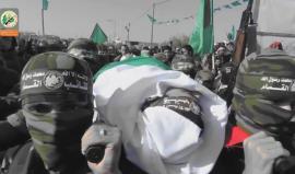 #شاهد| خانيونس تودع القسامي "عبد الرحمن عرفات"
شيعت جماهير غفيرة من مدينة خانيونس جنوب قطاع غزة، ظهر اليوم، جثمان الشهيد القسامي عبد الرحمن أسعد عرفات، والذي ارتقى شهيداً خلال عمله في أحد أنفاق المقاومة.