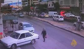 #فيديو يظهر لحظة وقوع حادث مروري في منطقة رأس الجورة بمدينة الخليل