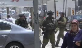 #مباشر قوات الاحتلال تعتدي على مسيرة في رام الله خرجت رفضًا لنقل السفارة الأمريكية إلى القدس المحتلة وإحياءً لذكرى النكبة الـ 70