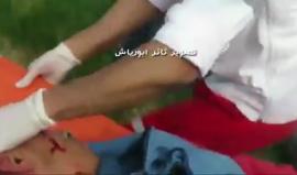 #شاهد لحظة نقل شاب أصيب برصاص الاحتلال في الرأس خلال مواجهات شرق جباليا شمال قطاع غزة
تصوير: ثائر أبو رياش