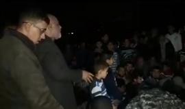 #شاهد تشييع جثمان الشهيد عبدالفتاح عبدالنبي " 19 عاما" الذي ارتقى برصاص الاحتلال شر جباليا شمال قطاع غزة خلال مشاركته في #مسيرة_العودة_الكبرى 
تصوير طلال النبيه