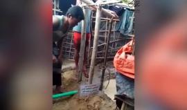 #شاهد
سيدة مسلمة تتبرع ببناء بئر مياه في بنغلادش عن روح الشهيد الصحفي ياسر مرتجى