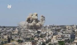 قصف عنيف من الطيران الحربي والمروحي وصواريخ الفيل على أحياء درعا البلد في مدينة درعا
تصوير نبأ