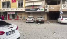 المشاهد الأولية للقصف المدفعي الذي تعرضت له مدينة الريحانية التركية قبل قليل.