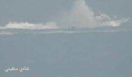 #شاهد اعتداءات قوات الاحتلال على مراكب الصيادين في بحر مدينة غزة صباح اليوم . 
تصوير شادي سلفيتي