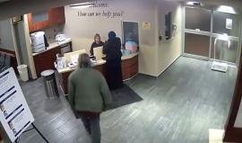 #شاهد: مسلمة تتعرض للضرب في مستشفى بولاية ميشيغان الأمريكية !