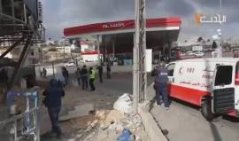 هكذا اطلق جنود الاحتلال النار على شاب فلسطيني من مسافة قريبة خلال مواجهات البيرة بالضفة الغربية بحجة محاولته تنفيذ عملية طعن