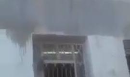 #شاهد | وفاة طفلين جراء إنهيار شرفة منزل في مدينة #الخليل