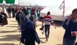 #مباشر  قوات الاحتلال تطلق قنابل الغاز  المواطنين في مخيم العودة شرق البريج 

بث مراسلنا : أحمد المقادمة