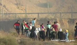 #فيديو 

جانب من المواجهات التي إندلعت بالقرب من السياج الفاصل شرق المحافظة الوسطى .